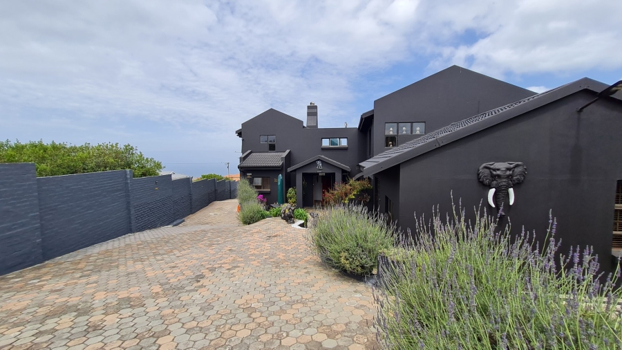 10 Bedroom Property for Sale in Dana Bay Western Cape